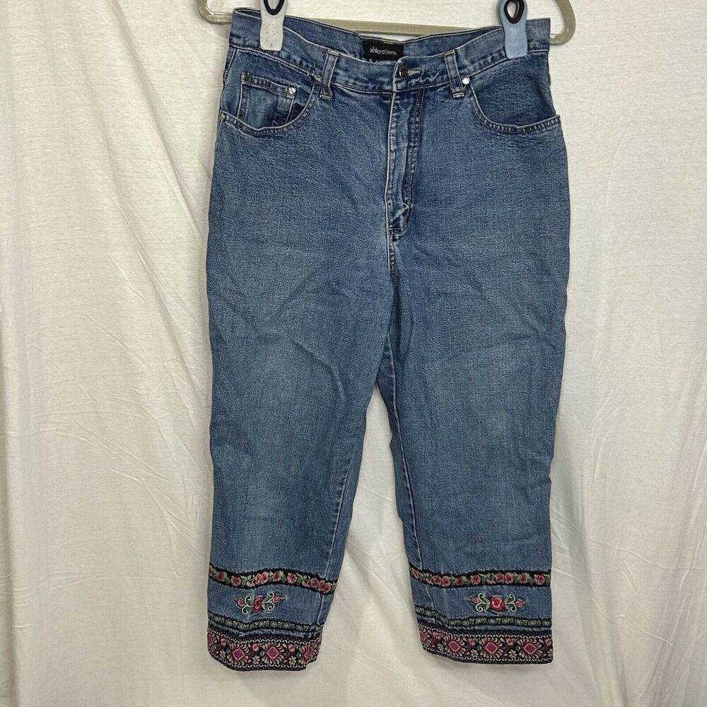 Xhilaration Y2K 90’sWomens Juniors High Rise Capri Size 11Floral Embroidered Hem